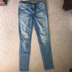 American Eagle Lightwash Jeggings